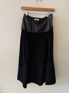 Pia Rucci 70s 80s vintage Black A-Line Midi Skirt with Leather Waistband